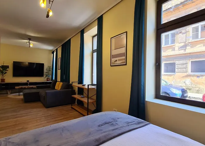 Zeiiss Apartments